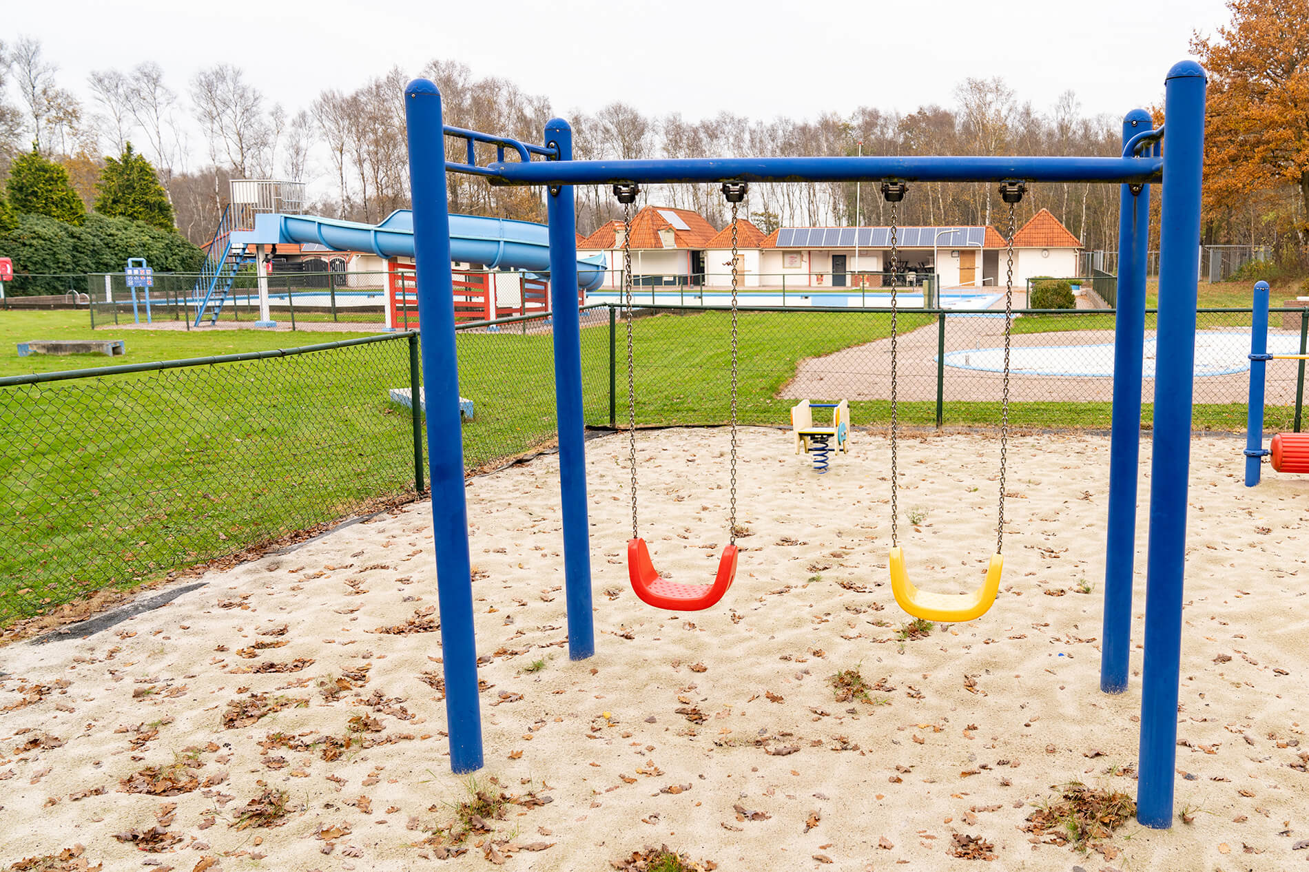 Speeltuin en zwembad Nieuw-Weerdinge